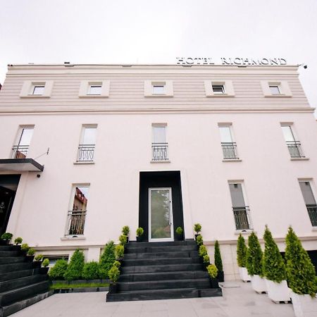 Richmond Hotel Korce Buitenkant foto