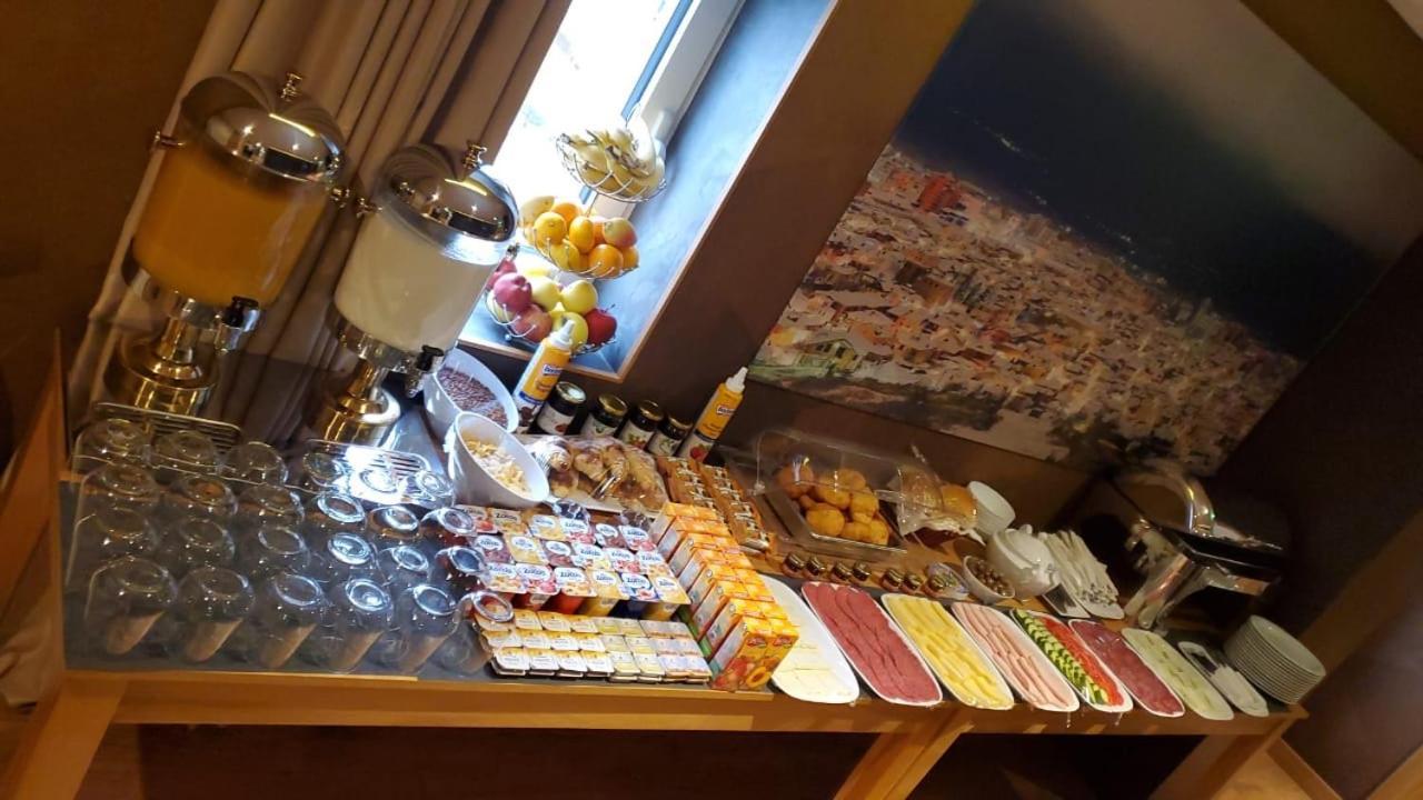 Richmond Hotel Korce Buitenkant foto