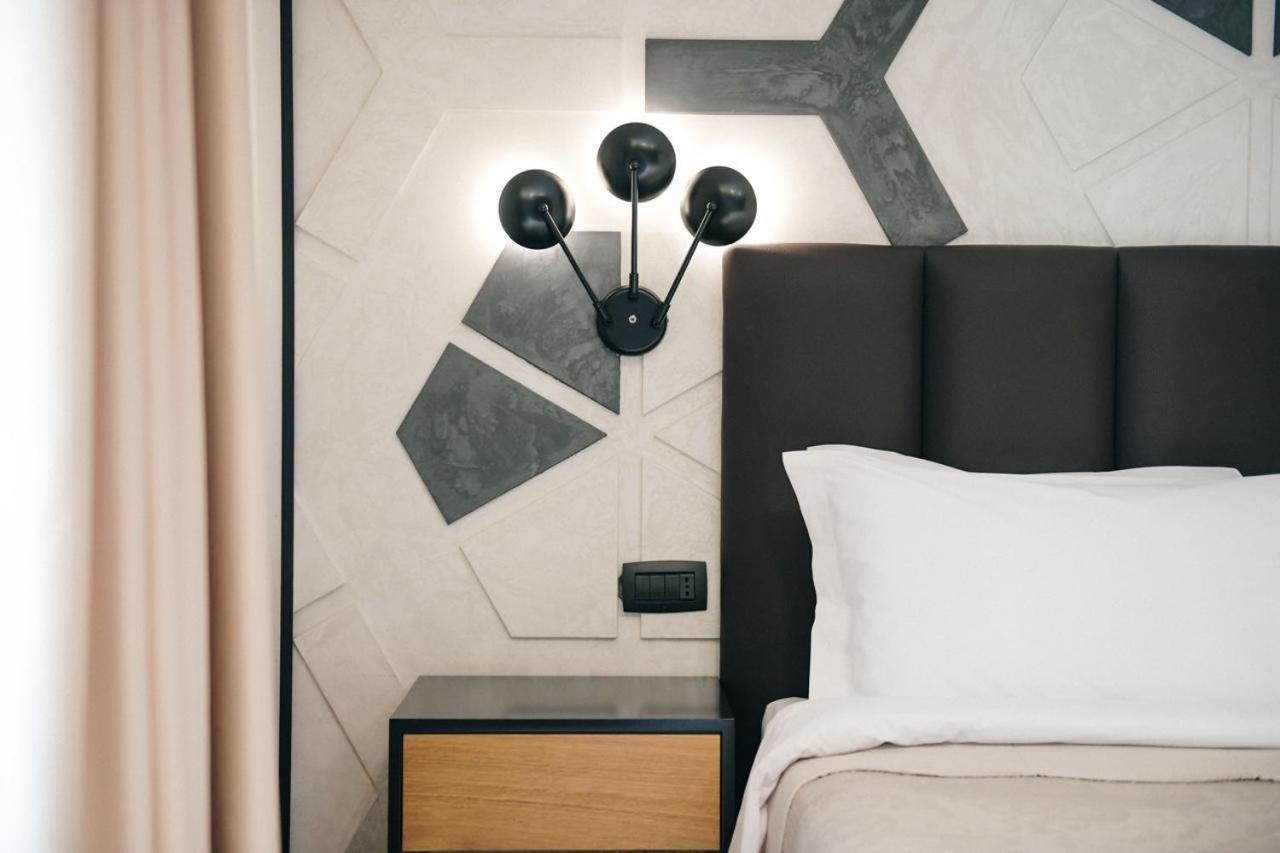 Richmond Hotel Korce Buitenkant foto